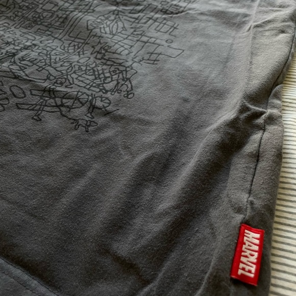 Uniqlo Marvel Tee - Picture 4 of 5